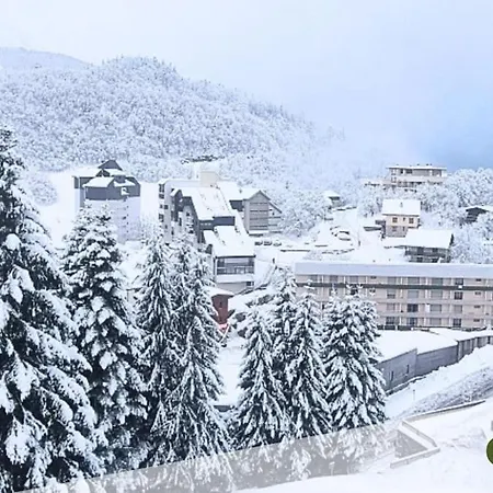 Le Balcon Du Ger, Vue Panoramique Sur Les Pistes *
