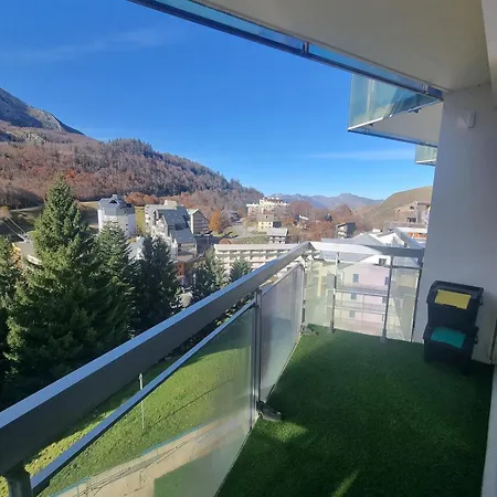 Le Balcon Du Ger, Vue Panoramique Sur Les Pistes